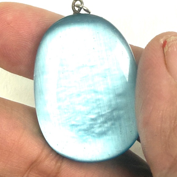 Blue Cat’s Eye Stone Pendant | Oval Shimmer Gem Pendant | Vintage Silver Tone Je - Picture 8 of 11